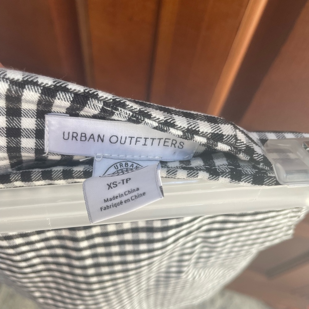 Urban Outfitters XS checkered skirt